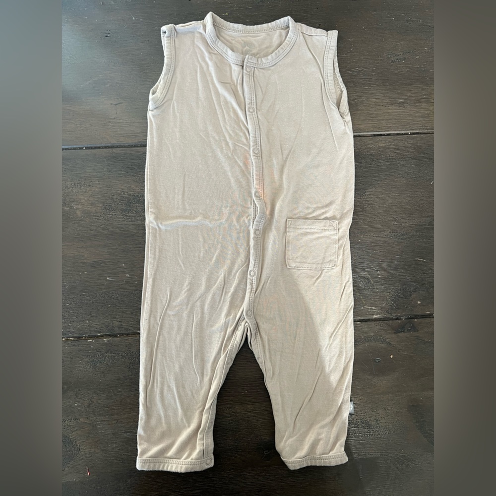 Kyte Baby Khaki Sleeveless Snap Romper 18-24m